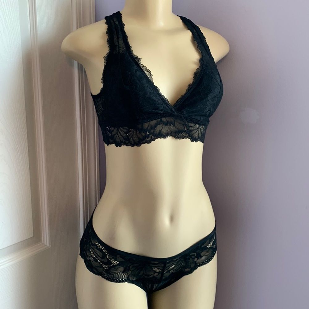 Auden Lace plunge no wire Bralette Bra/ Panty Set XS/S Black